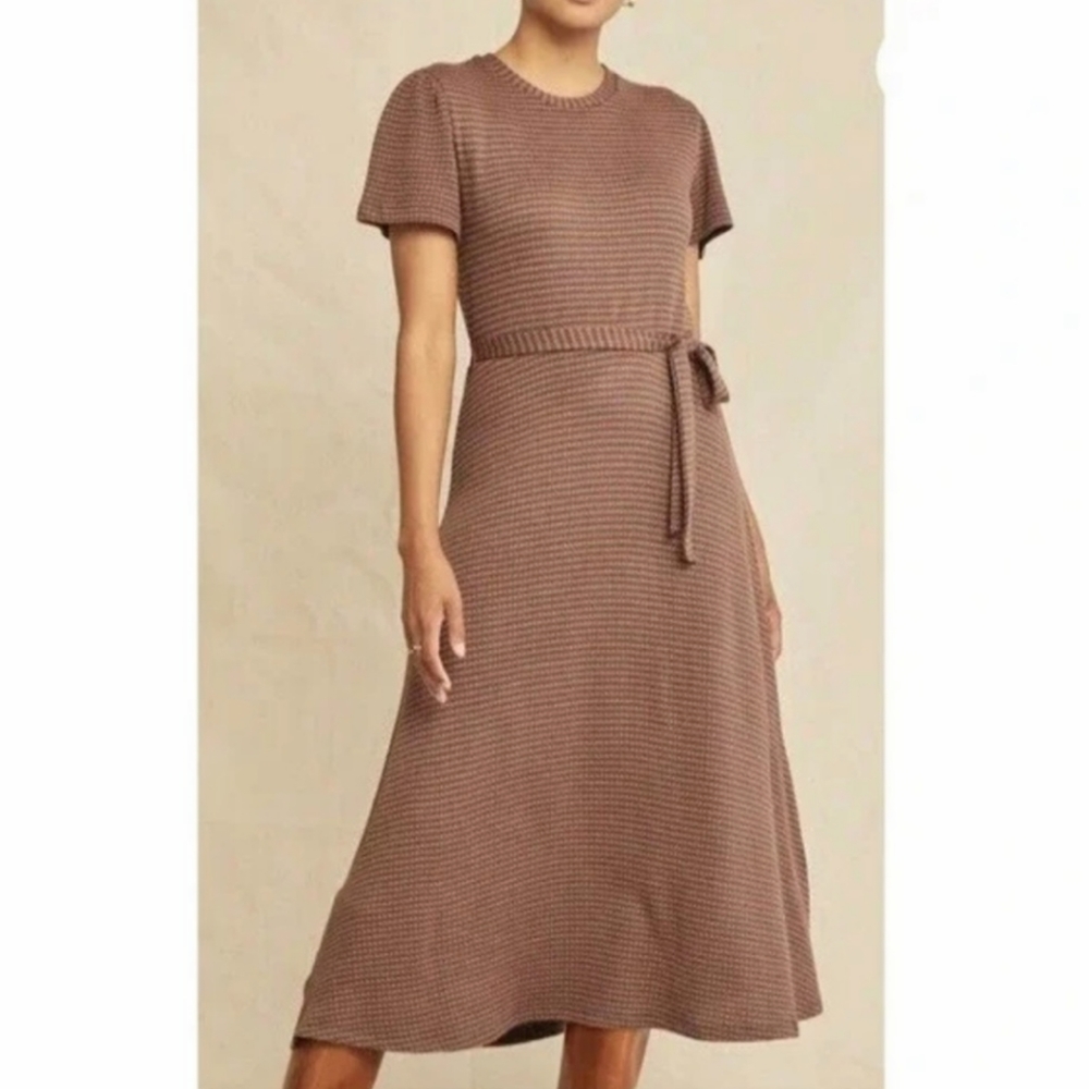 Amour Vert Brown Knit Midi Dress with Tie Waist